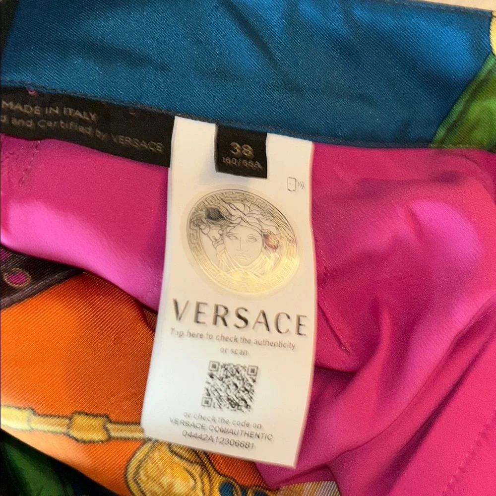 Versace short set - Picture 6 of 6